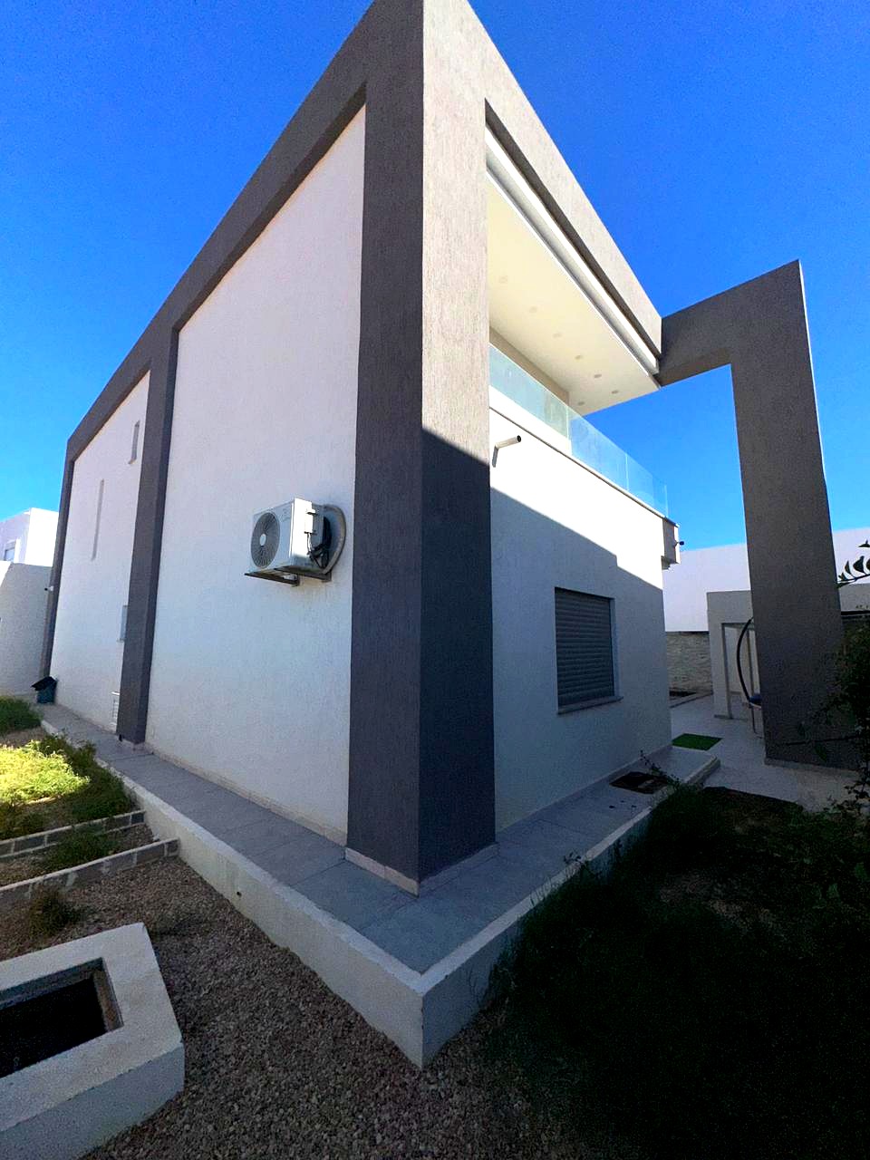 Villa 4 photo 2